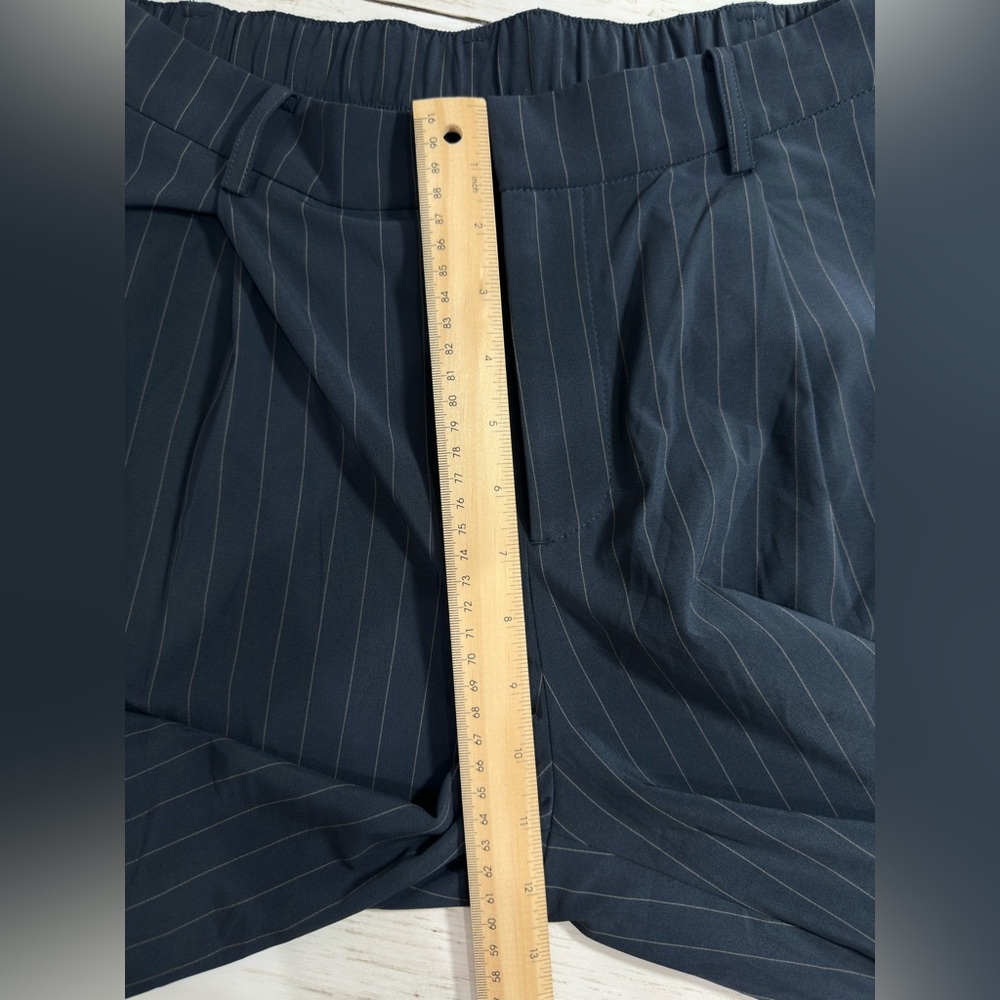Vuori  Villa Wide-Leg Pinstripe Pants – Size M - Picture 10 of 11